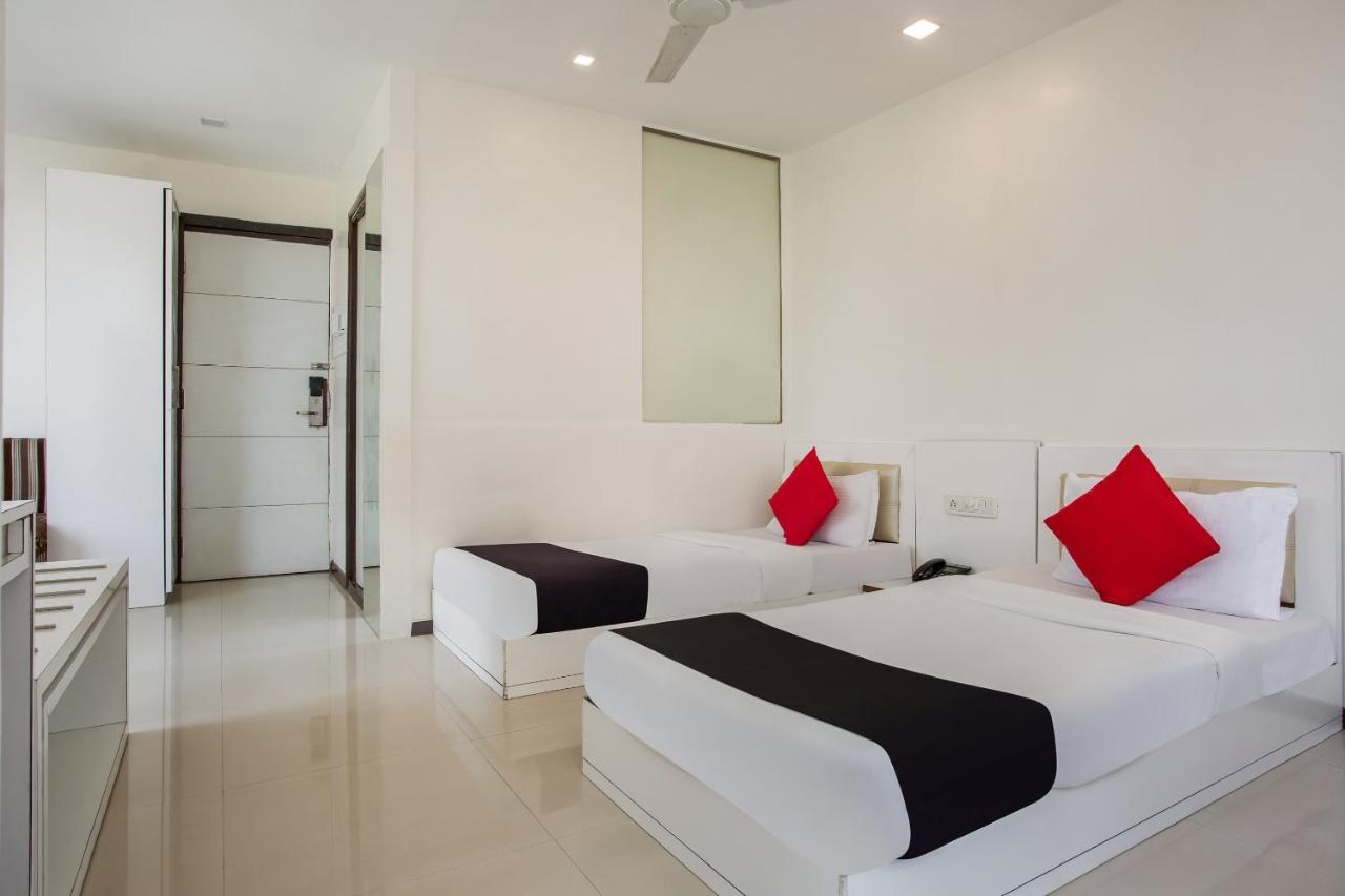 Capital O 35557 Hotel Aura Bombaj Exteriér fotografie